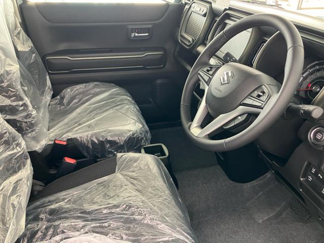 ハスラー タフワイルド　衝突被害軽減システム　誤発進抑制装置　スマートキー　マイルドハイブリッド　ＬＥＤランプ　ＵＳＢ電源ソケット（タイプＡ・Ｃ：１箇所）　アルミホイール　電動格納ミラー　運転席助手席シートヒーター（39枚目）