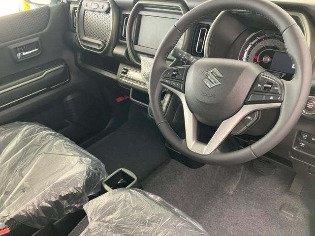 ハスラー タフワイルド　衝突被害軽減システム　誤発進抑制装置　スマートキー　マイルドハイブリッド　ＬＥＤランプ　ＵＳＢ電源ソケット（タイプＡ・Ｃ：１箇所）　アルミホイール　電動格納ミラー　運転席助手席シートヒーター（50枚目）