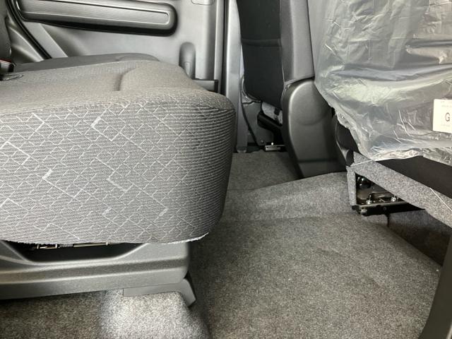 ワゴンＲ ＦＸ　衝突被害軽減システム　誤発進抑制装置　スマートキー　ハロゲンランプ　電動格納ミラー　運転席シートヒーター　オートエアコン　オートライト　助手席下収納ＢＯＸ　後部座席傘ホルダー　ホイールキャップ（63枚目）