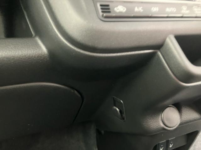 ハスラー ハイブリッドＧ　衝突被害軽減システム　誤発進抑制装置　スマートキー　マイルドハイブリッド　ＬＥＤランプ　スチールホイール　電動格納ミラー　運転席助手席シートヒーター　オートエアコン　オートライト　助手席下収納ＢＯＸ（32枚目）