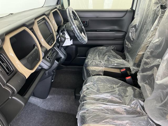 ハスラー ハイブリッドＧ　衝突被害軽減システム　誤発進抑制装置　スマートキー　マイルドハイブリッド　ＬＥＤランプ　スチールホイール　電動格納ミラー　運転席助手席シートヒーター　オートエアコン　オートライト　助手席下収納ＢＯＸ（39枚目）