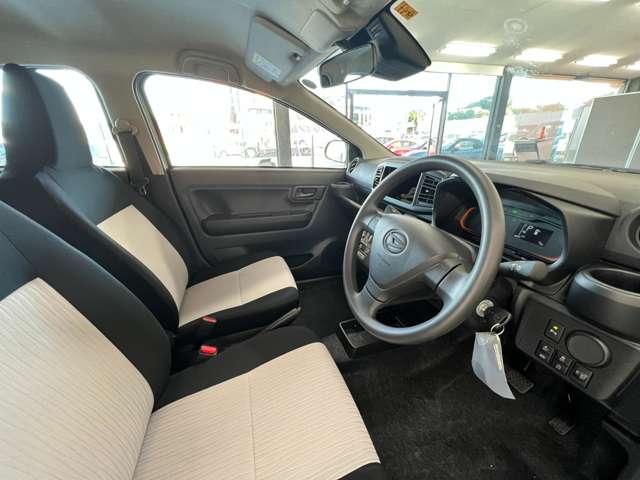 ミライース Ｌ　ＳＡＩＩＩ　イーステクノロジー　キーレス　ハロゲンランプ　自発光式デジタルメーター　フットパーキングブレーキ　マニュアルエアコン　パワーウィンドウ　手動格納式ミラー　ホイールキャップ　リバース連動リヤワイパー（28枚目）