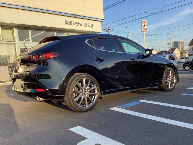 ＭＡＺＤＡ３ファストバック １．５　１５Ｓ　ツーリング　４ＷＤ　衝突軽減ブレーキ　ＡＴ誤発進抑制装置　３６０度ビューモニター　カープレー　当社試乗車　イモビ　レーダクルーズ　ブルートゥース　車線逸脱防止　ＤＶＤ再生可　ＬＥＤランプ　コーナーセンサ　１オーナー（2枚目）