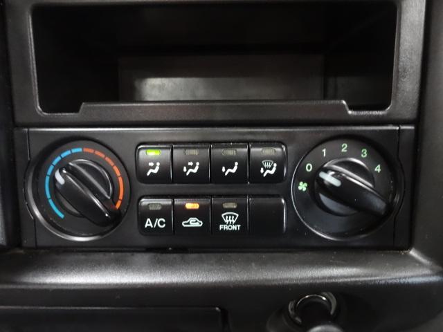 ボンゴトラック １．８　ＤＸ　ワイドロー　ロング　４速コラムオートマチック　デュアルエアバック　ケンウッド製メモリーナビ　ＥＴＣ　パワードアロック　最大積載量１０００Ｋｇ　ＥＴＣ付き　Ｗエアバック（8枚目）