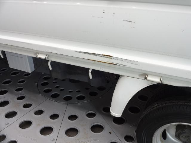 ボンゴトラック １．８　ＤＸ　ワイドロー　ロング　４速コラムオートマチック　デュアルエアバック　ケンウッド製メモリーナビ　ＥＴＣ　パワードアロック　最大積載量１０００Ｋｇ　ＥＴＣ付き　Ｗエアバック（18枚目）