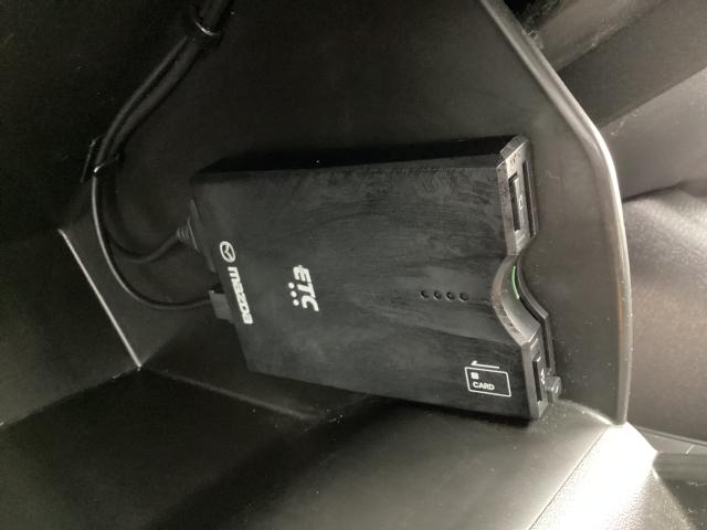 ＣＸ－５ ２．２　ＸＤ　プロアクティブ　ディーゼルターボ　衝突軽減ブレーキ　ＡＴ誤発進抑制装置　３６０度ビューモニター　カープレー　純正２カメドライブレコーダー　ステアリングヒーター　シートヒーター　アラウンドヴューモニター　衝突軽減ブレ－キ　ＰＷシート（10枚目）