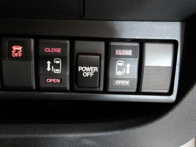 ビアンテ ２．０　グランツ　スカイアクティブ　ワンオーナー　パイオニアメモリーナビゲーション　リヤシートモニター　両側電動スライドドア　ＨＩＤヘッドライト　両側自動ドア　Ｗエアコン　ＥＴＣ付き　Ｂｌｕｅｔｏｏｔｈ接続　ＤＳＣ　イモビライザー　ＰＷ（18枚目）