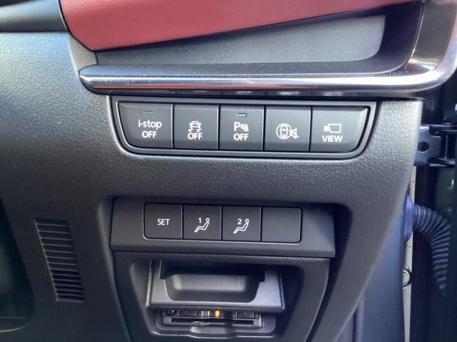 MAZDA3ファストバック 2.0 X ツーリング バーガンディレザーパッケージ 4WD 360ビューモニター カープレー BOSEスピーカー ワイヤレス充電 ステアリングヒーター シートヒーター スムースレザーシート (15枚目)