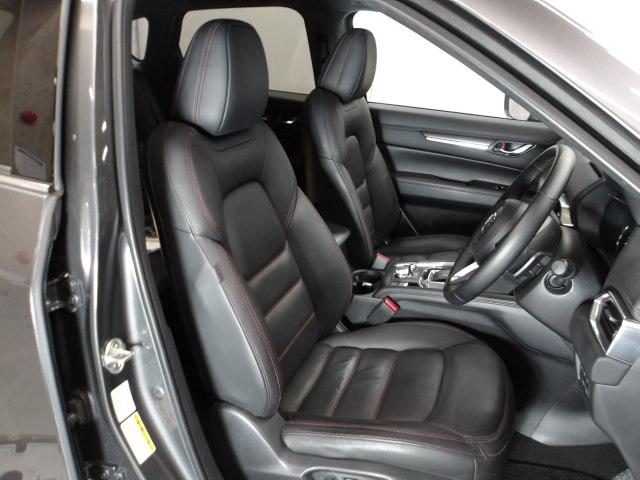 CX-5 2.2 XD スポーツ アピアランス ディーゼルターボ 360度ビューモニター カープレー ワイヤレス充電 ステアリングヒーター シートヒーター ハンズフリーパワーリフトゲート 360度ビュー ソナー パワーテールゲート 追従クルコン BTオーディオ(8枚目)