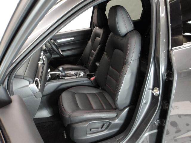 CX-5 2.2 XD スポーツ アピアランス ディーゼルターボ 360度ビューモニター カープレー ワイヤレス充電 ステアリングヒーター シートヒーター ハンズフリーパワーリフトゲート 360度ビュー ソナー パワーテールゲート 追従クルコン BTオーディオ(10枚目)