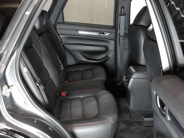 CX-5 2.2 XD スポーツ アピアランス ディーゼルターボ 360度ビューモニター カープレー ワイヤレス充電 ステアリングヒーター シートヒーター ハンズフリーパワーリフトゲート 360度ビュー ソナー パワーテールゲート 追従クルコン BTオーディオ(11枚目)