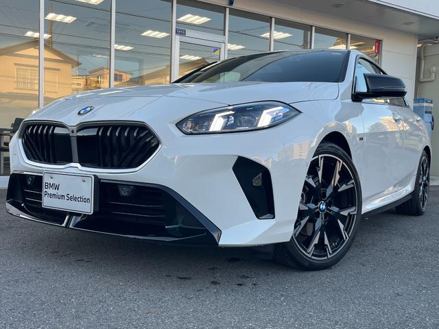 また「ＢＭＷプレミアム・セレクション延長保証」は総額に含まれておりますので、登録後２年間のＢＭＷプレミアム・セレクション保証の終了後も、最大２年間、保証対象箇所に不具合が生じた場合、無償修理をご提供。