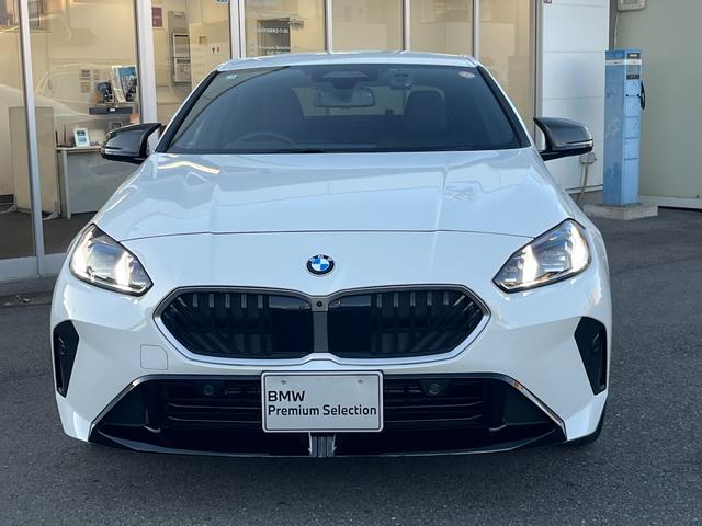 エンジンやトランスミッションなどの主要部分はご購入後２年間、走行距離に関係なく保証します。万一、修理が必要な場合は工賃まで含めて無料で対応。