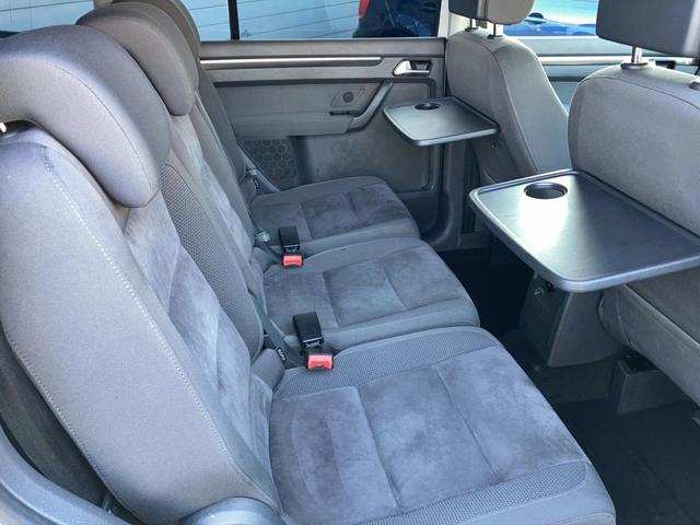 ゴルフトゥーラン ＴＳＩ　ハイライン　ＨＩＤ／オートライト／アルミホイール／ＳＤナビ／ＴＶ／バックカメラ／ＥＴＣ２．０／クルーズコントロール／デュアルエアコン／パークアシスト／ハーフレザーシート／ＵＳＢ（17枚目）