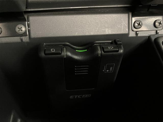 コペン ＧＲ　スポーツ　スマートキープッシュスタート　盗難防止装置　ワンオーナ　Ａストップ　ＡＡＣ　地デジフルセグ　横滑り防止機能　メモリーナビゲーション　パワーウィンドー　ＬＥＤヘッド　キーレス　バックカメラ　ＤＶＤ可（9枚目）