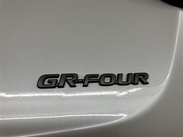 ＧＲヤリス ＲＺ　ハイパフォーマンス　ファースト　エディション　バックモニタ－　横滑り防止　ＴＳＳ　地デジ　ＥＴＣ車載器　サイドエアバッグ　オートエアコン　ドラレコ　アルミホイール　ＬＥＤヘッド　キーレス　エアバッグ　ナビＴＶ　盗難防止装置　スマートキー　記録簿有（32枚目）