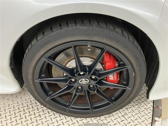 ＧＲヤリス ＲＺ　ハイパフォーマンス　ファースト　エディション　バックモニタ－　横滑り防止　ＴＳＳ　地デジ　ＥＴＣ車載器　サイドエアバッグ　オートエアコン　ドラレコ　アルミホイール　ＬＥＤヘッド　キーレス　エアバッグ　ナビＴＶ　盗難防止装置　スマートキー　記録簿有（39枚目）