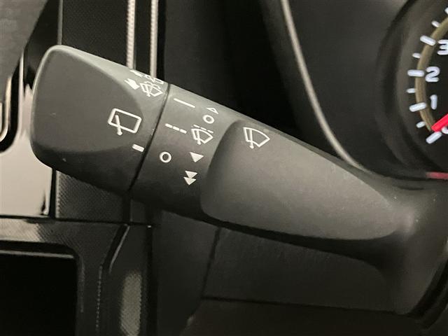 ルーミー Ｇ　追突軽減ブレーキ　パワステ　Ａストップ　ＬＥＤライト　Ｒカメラ　１セグＴＶ　横滑り防止システム　ドライブレコーダー　ウォークスルー　エアバック　セキュリティーアラーム　パワーウィンドウ　ナビ＆ＴＶ（16枚目）