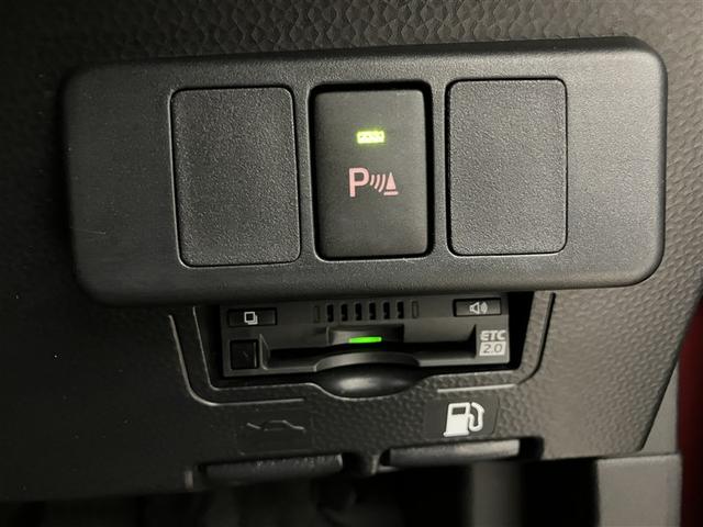 ルーミー Ｇ　追突軽減ブレーキ　パワステ　Ａストップ　ＬＥＤライト　Ｒカメラ　１セグＴＶ　横滑り防止システム　ドライブレコーダー　ウォークスルー　エアバック　セキュリティーアラーム　パワーウィンドウ　ナビ＆ＴＶ（18枚目）