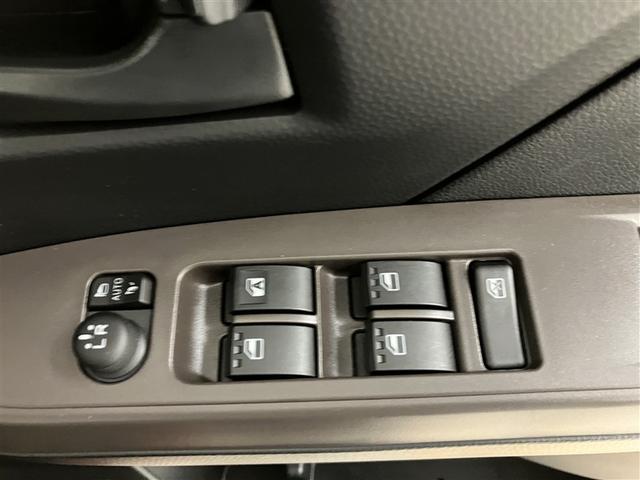 ルーミー Ｇ　追突軽減ブレーキ　パワステ　Ａストップ　ＬＥＤライト　Ｒカメラ　１セグＴＶ　横滑り防止システム　ドライブレコーダー　ウォークスルー　エアバック　セキュリティーアラーム　パワーウィンドウ　ナビ＆ＴＶ（26枚目）