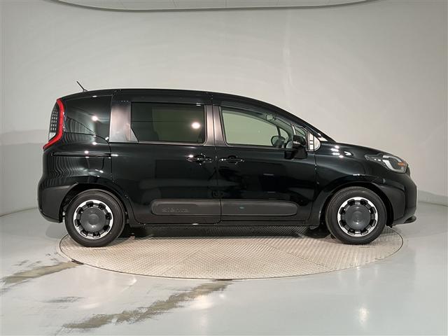 シエンタ Ｚ　１オナ　Ｗ電動ドア　ＤＶＤ再生　イモビ　クルーズＣ　ＬＥＤヘッドランプ　ＥＴＣ　Ｓキー　横滑り防止機能　メモリーナビ　パワーウィンドウ　記録簿　エアバック　ＡＢＳ　ドラレコ　カーテンエアバック（3枚目）