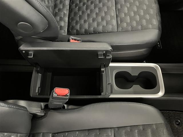 ヴォクシー ハイブリッドＳ－Ｚ　パワーウィンドウ　ＤＶＤ再生機能　インテリキー　横滑防止装置　地デジＴＶ　アクティブクルーズコントロール　１オナ　フルオートエアコン　リアカメラ　エアバッグ　ＡＢＳ　１００Ｖ充電　ナビＴＶ　ＷＡＣ（23枚目）