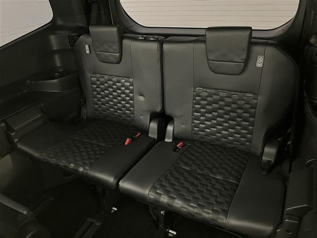 ヴォクシー ハイブリッドＳ－Ｚ　パワーウィンドウ　ＤＶＤ再生機能　インテリキー　横滑防止装置　地デジＴＶ　アクティブクルーズコントロール　１オナ　フルオートエアコン　リアカメラ　エアバッグ　ＡＢＳ　１００Ｖ充電　ナビＴＶ　ＷＡＣ（36枚目）