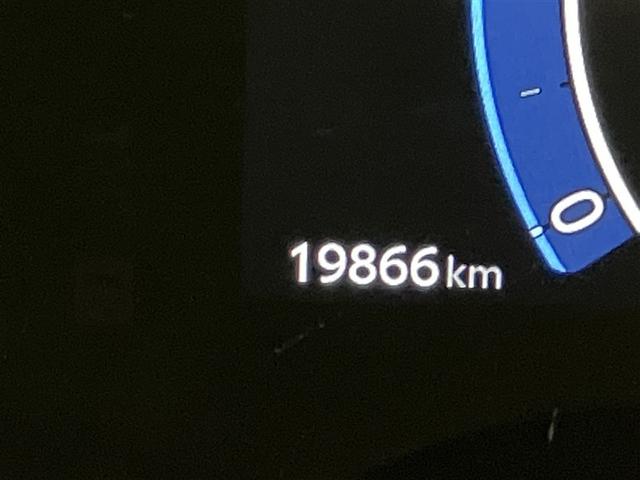 シエンタ Z 1オナ W電動ドア イモビ クルーズC LEDヘッドランプ アルミ ETC Sキー 横滑り防止機能 パワーウィンドウ 記録簿 エアバック ABS ドラレコ カーテンエアバック ウォークスルー(13枚目)