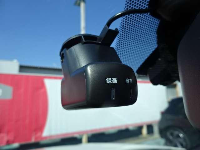 キックス １．２　Ｘ　（ｅ－ＰＯＷＥＲ）　プロパイ　スマートミラー　ヒーター車検整備　ナビ＆ＴＶ　ワンオ－ナ－車　追従クルコン　スマートキー　ＬＥＤヘッド　レーンアシスト　パワーステアリング　盗難防止システム　ドライブレコーダー　ＥＴＣ　整備記録簿有　メモリーナビ　サイドエアバッグ（15枚目）