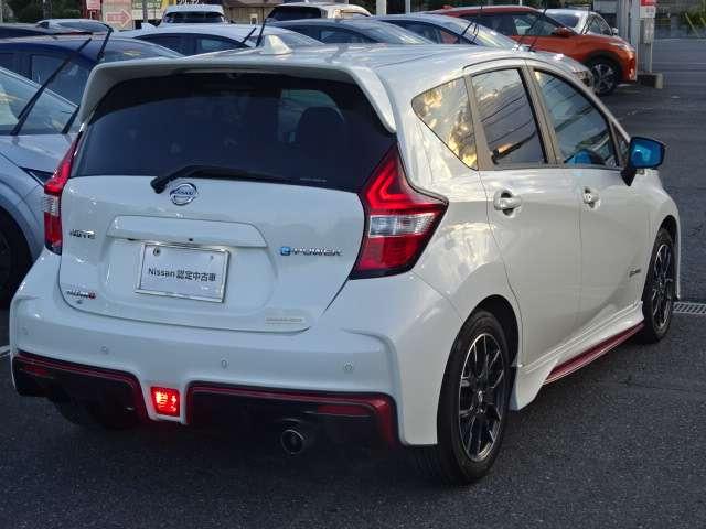 ノート 1.2 e-POWER NISMO S AVM クルコン スマートミラー 車検整備 スマートキー&プッシュスタート LEDランプ 盗難防止装置 Rカメラ LKA サイドカメラ 点検記録簿 メモリーナビ付き ワンセグテレビ パワーウィンドウ エアバッグ ナビTV ABS オートエアコン(2枚目)
