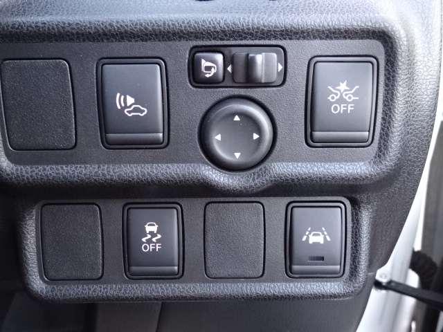 ノート 1.2 e-POWER NISMO S AVM クルコン スマートミラー 車検整備 スマートキー&プッシュスタート LEDランプ 盗難防止装置 Rカメラ LKA サイドカメラ 点検記録簿 メモリーナビ付き ワンセグテレビ パワーウィンドウ エアバッグ ナビTV ABS オートエアコン(13枚目)