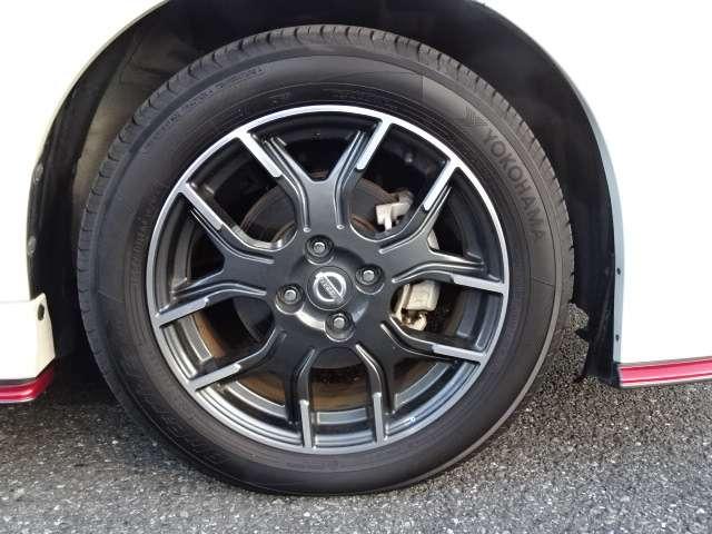 ノート 1.2 e-POWER NISMO S AVM クルコン スマートミラー 車検整備 スマートキー&プッシュスタート LEDランプ 盗難防止装置 Rカメラ LKA サイドカメラ 点検記録簿 メモリーナビ付き ワンセグテレビ パワーウィンドウ エアバッグ ナビTV ABS オートエアコン(16枚目)