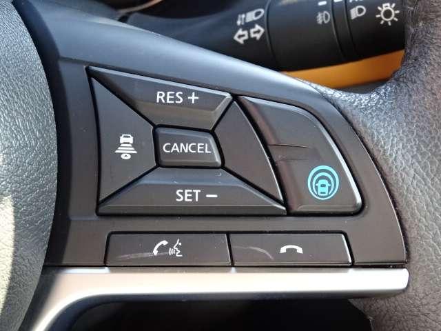 キックス １．２　Ｘ　ツートーン　インテリアエディション　（ｅ－ＰＯＷＥＲ）　プロパイ　スマートミラー　シートヒーター　レーダークルーズ　被害軽減ブレーキ　ＬＥＤヘッドライト　アラウンドビューモニター　インテリジェントキー　ドラレコ　ＥＴＣ　メモリ－ナビ　エアコン　パワステ　キーレス　パワーウィンドウ　ＡＢＳ　車線逸脱（7枚目）