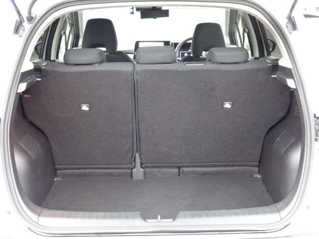 ノート １．２　Ｘ　コネクトナビスマートミラー　新車保証継承　リアカメラ　衝突被害軽減ブレ－キ　全方位カメラ　ＬＥＤヘッドライト　レーンアシスト　インテリジェントキー　ワンオーナー　ドラレコ　整備記録簿　盗難防止システム　ワンセグＴＶ　ＴＶナビ　サイドカメラ（10枚目）