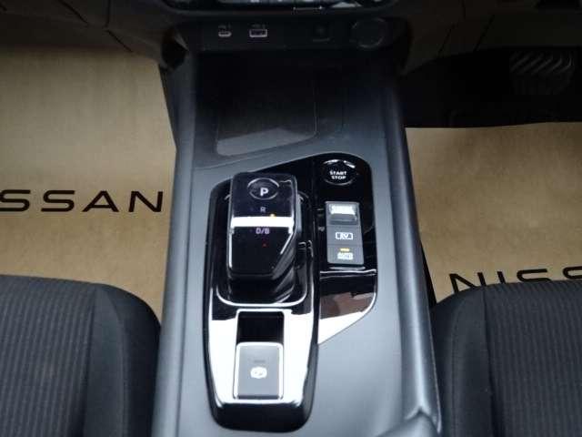 ノート １．２　Ｘ　コネクトナビスマートミラー　新車保証継承　リアカメラ　衝突被害軽減ブレ－キ　全方位カメラ　ＬＥＤヘッドライト　レーンアシスト　インテリジェントキー　ワンオーナー　ドラレコ　整備記録簿　盗難防止システム　ワンセグＴＶ　ＴＶナビ　サイドカメラ（18枚目）