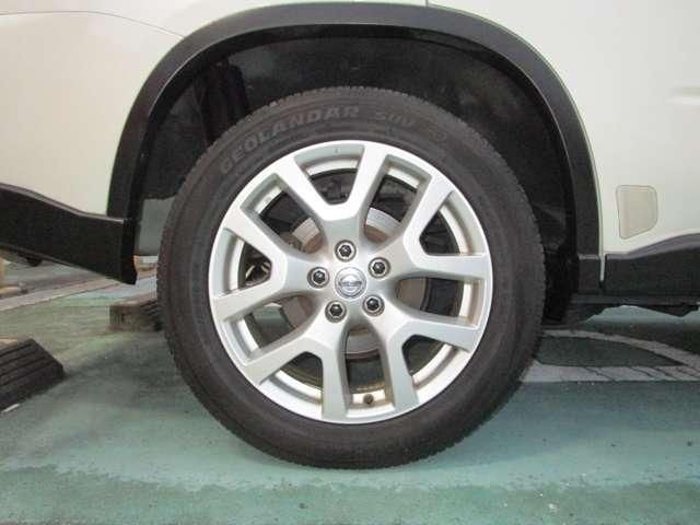 エクストレイル 2.0 20Xt 4WD ハイパールーフ 防水シート&ヒーター オールモード4×4 メモリーナビ リアカメラ インテリジェントキー パワーウインドウ ワンセグTV キーレスエントリー 盗難防止装置 アルミホイール エアバッグ TVナビ ABS オートエアコン(10枚目)