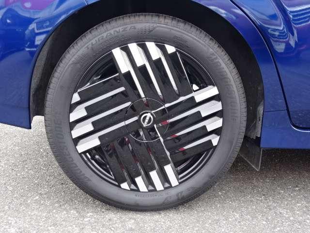 オーラ １．２　Ｇ　レザーエディション　社有車プロパイコネクトナビ新車保証継承　ワンオーナ　追突防止　レーダークルーズ　本革　車線逸脱警報装置　寒冷地仕様　禁煙車　ＬＥＤ　ドライブレコーダー　盗難防止　記録簿　バックモニター　ＥＴＣ　インテリジェントキー　メモリーナビゲーション（18枚目）