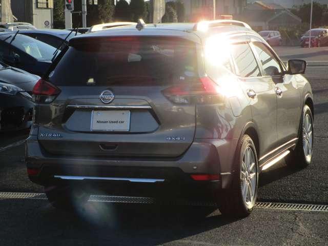 エクストレイル ２．０　２０Ｘｉ　レザーエディション　２列車　４ＷＤ　プロパイ　デカナビ　スマートミラ　修復歴有　ＬＥＤヘッドランプ　アルミホイール　追従クルコン　ドラレコ　４ＷＤ　レーンアシスト　ＥＴＣ　スマートキー　メモリーナビ　アラウンドビュー　踏み間違いアシスト（2枚目）