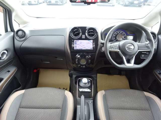 ノート １．２　ｅ－ＰＯＷＥＲ　メダリスト　純正エアロ　スマートミラー　車検　被害軽減ブレーキ　ＴＶナビ　ドライブレコーダ　バックモニター　インテリキー　盗難防止装置　ＬＥＤランプ　車線逸脱警報システム　ワンオーナー　キーフリー　アルミホイール　オートエアコン　記録簿　ＡＢＳ（4枚目）