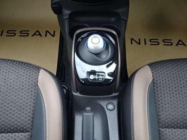 ノート １．２　ｅ－ＰＯＷＥＲ　メダリスト　純正エアロ　スマートミラー　車検　被害軽減ブレーキ　ＴＶナビ　ドライブレコーダ　バックモニター　インテリキー　盗難防止装置　ＬＥＤランプ　車線逸脱警報システム　ワンオーナー　キーフリー　アルミホイール　オートエアコン　記録簿　ＡＢＳ（9枚目）