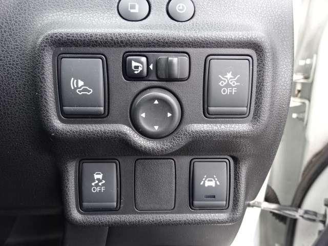 ノート １．２　ｅ－ＰＯＷＥＲ　メダリスト　純正エアロ　スマートミラー　車検　被害軽減ブレーキ　ＴＶナビ　ドライブレコーダ　バックモニター　インテリキー　盗難防止装置　ＬＥＤランプ　車線逸脱警報システム　ワンオーナー　キーフリー　アルミホイール　オートエアコン　記録簿　ＡＢＳ（10枚目）