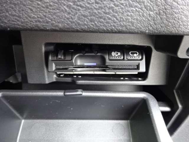 セレナ １．２　ｅ－ＰＯＷＥＲ　ハイウェイスター　Ｖ　両側ＡＳＤ　ＡＶＭ　社外ナビ　雹害有　３６０°カメラ　エマジェンシーブレーキ　１オナ　パーキングアシスト　スマキー　バックカメラ　ＬＥＤ　レーンアシスト　点検記録簿付　ＥＴＣ　ドラレコ　イモビ　サイドカーテンエアバック　フルオートエアコン（15枚目）