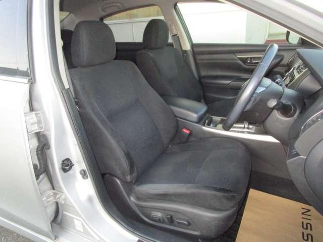 ティアナ ２．５　ＸＬ　ＡＶＭ　純正ナビ　クルコン　キセノン　ワイド保　イモビライザー　アラウンドビュ－モニタ－　スマキー　ドライブレコーダー　ＬＤＷ　クルコン　カーテンエアバック　ＡＡＣ　パワーウインドウ　ＥＴＣ　Ｂカメラ　アルミホイール　キーレス　メモリーナビ　ＡＢＳ（16枚目）