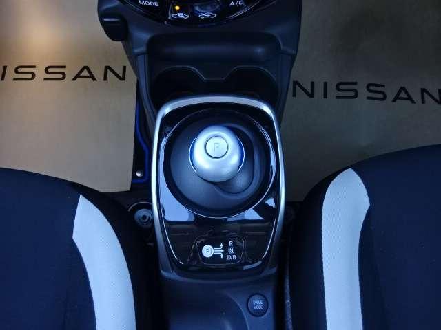 ノート 1.2 e-POWER X AVM ナビ スマートミラードラレコ 車検 360°カメラ 記録簿付 Rカメラ 運転席助手席エアバック レーンキープ AUTOエアコン 1オーナー 盗難防止システム ナビTV AW サイドカメラ 運転席エアバッグ キーレスエントリー ドラレコ(11枚目)