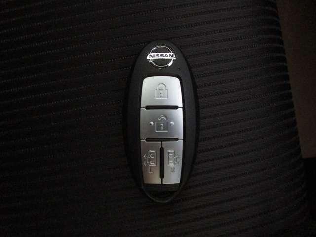 セレナ ２．０　ハイウェイスター　プロパイ　デカナビ　スマートミラー　保証　インテリジェントクルーズコントロール　メモリナビ　踏み間違い衝突防止　ＬＤＰ　アルミホイール　１オーナー　サイドエアバック　キーレス　ＬＥＤライト　ＥＴＣ　ナビ＆ＴＶ　ワンセグ　パワーウィンドウ（11枚目）