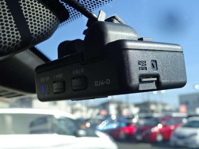 エクストレイル ２．０　２０Ｘｉ　２列車　４ＷＤ　プロパイ　デカナビ　ＡＶＭ　防水シート　保証　セキュリティ　リアカメラ　ワンオナ　追従クルーズ　ＬＥＤ　ドライブレコーダ　インテリジェントキー　ＬＤＷ　サイドカメラ　ＥＴＣ　Ａストップ　ＡＡＣ　ナビ＆ＴＶ　メモリーナビ　キーフリー　アルミホイール（9枚目）