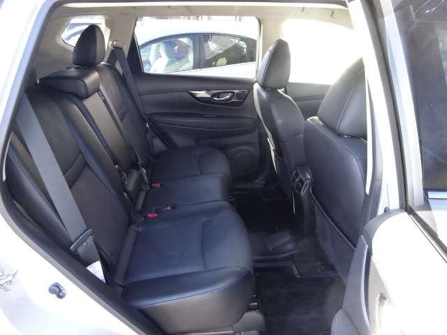 エクストレイル ２．０　２０Ｘｉ　２列車　４ＷＤ　プロパイ　デカナビ　ＡＶＭ　防水シート　保証　セキュリティ　リアカメラ　ワンオナ　追従クルーズ　ＬＥＤ　ドライブレコーダ　インテリジェントキー　ＬＤＷ　サイドカメラ　ＥＴＣ　Ａストップ　ＡＡＣ　ナビ＆ＴＶ　メモリーナビ　キーフリー　アルミホイール（18枚目）