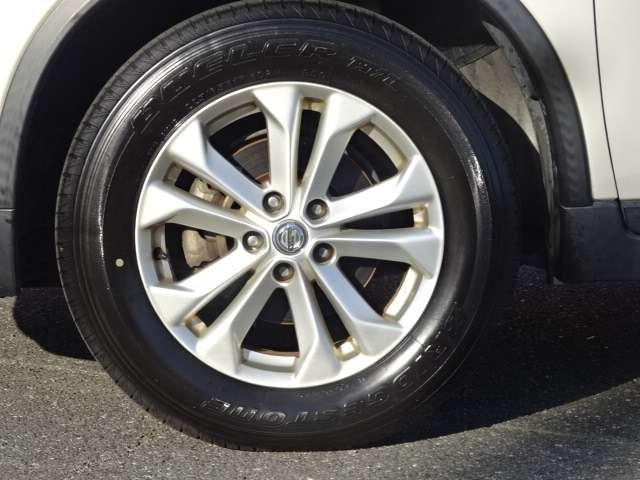 エクストレイル ２．０　２０Ｘ　２列車　４ＷＤ　コネクトナビ　クルコン　シートヒーター　フルタイム４ＷＤ　盗難防止システム　バックモニター　オートエアコン　ナビ＆ＴＶ　スマ－トキ－　アルミ　ワンオーナー車　ＥＴＣ付　ＰＳ　メモリーナビゲーション　パワーウィンドウ　アイドリングＳ　ＡＢＳ（15枚目）