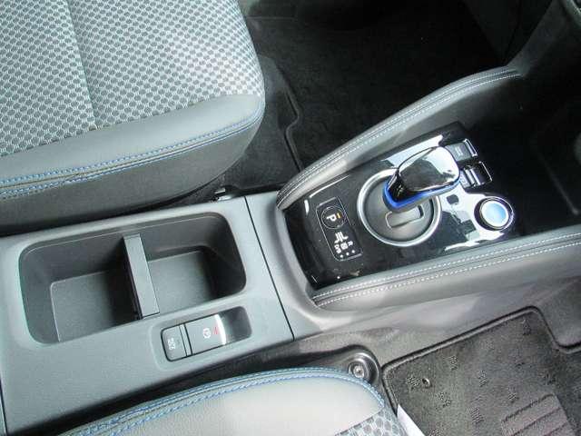 キックス １．２　Ｘ　（ｅ－ＰＯＷＥＲ）　ワンオーナー車・ＳＯＳコールスイッチ　ナビ＆ＴＶ　ワンオ－ナ－車　追従クルコン　スマートキー　ＬＥＤヘッド　レーンアシスト　パワーステアリング　禁煙車　盗難防止システム　ドライブレコーダー　ＥＴＣ　整備記録簿有　メモリーナビ　アルミ（12枚目）