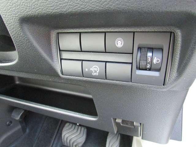 デイズ 660 X ワンオーナー車 アラウンドM 踏み間違え防止 禁煙 スマートキー イモビライザー バックカメラ 1オーナー レーンキープ アイドリングストップ キーレス フルオートエアコン LEDライト ナビTV WAB 記録簿(9枚目)